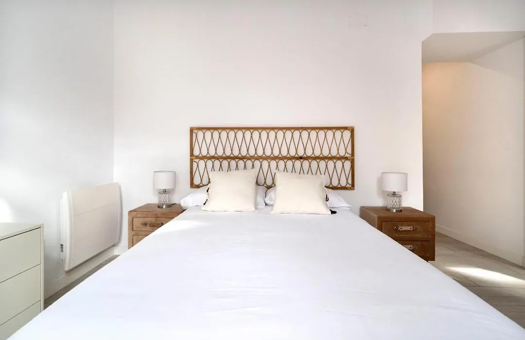 Avenida De Asturias Apartment B-1